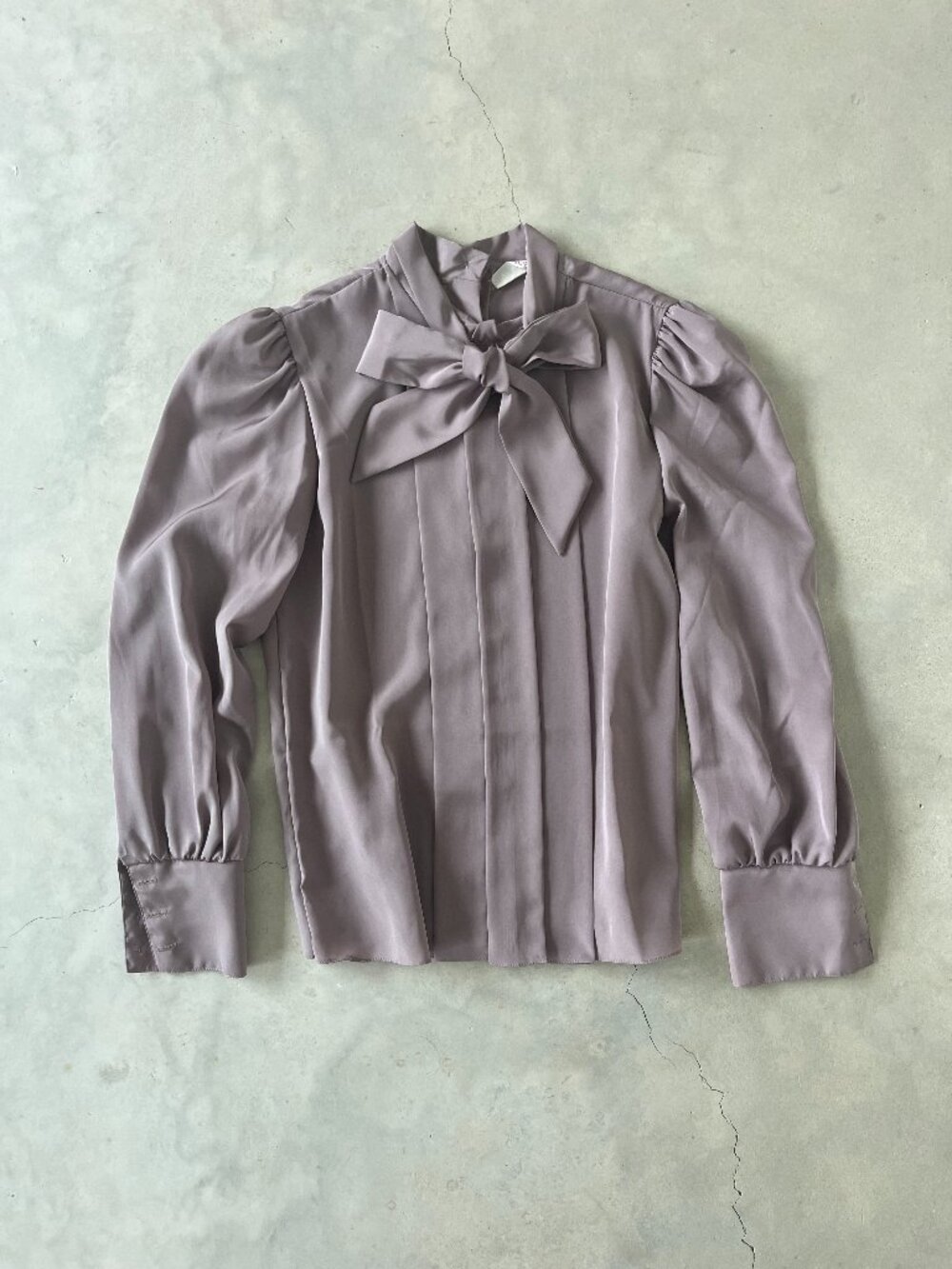 Vintage Joelles Pleated Tie Neck Blouse Mauve
